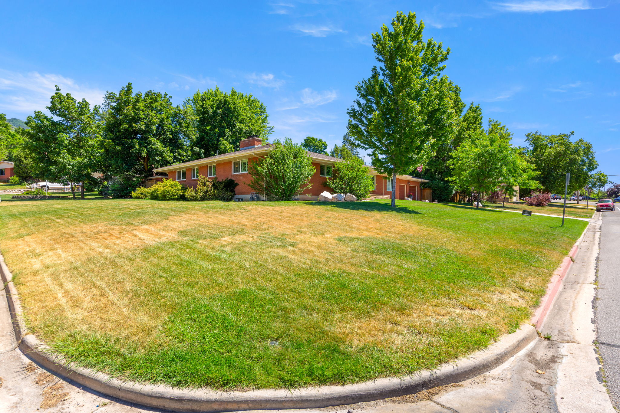 COLLEGE HEIGHTS - Residential