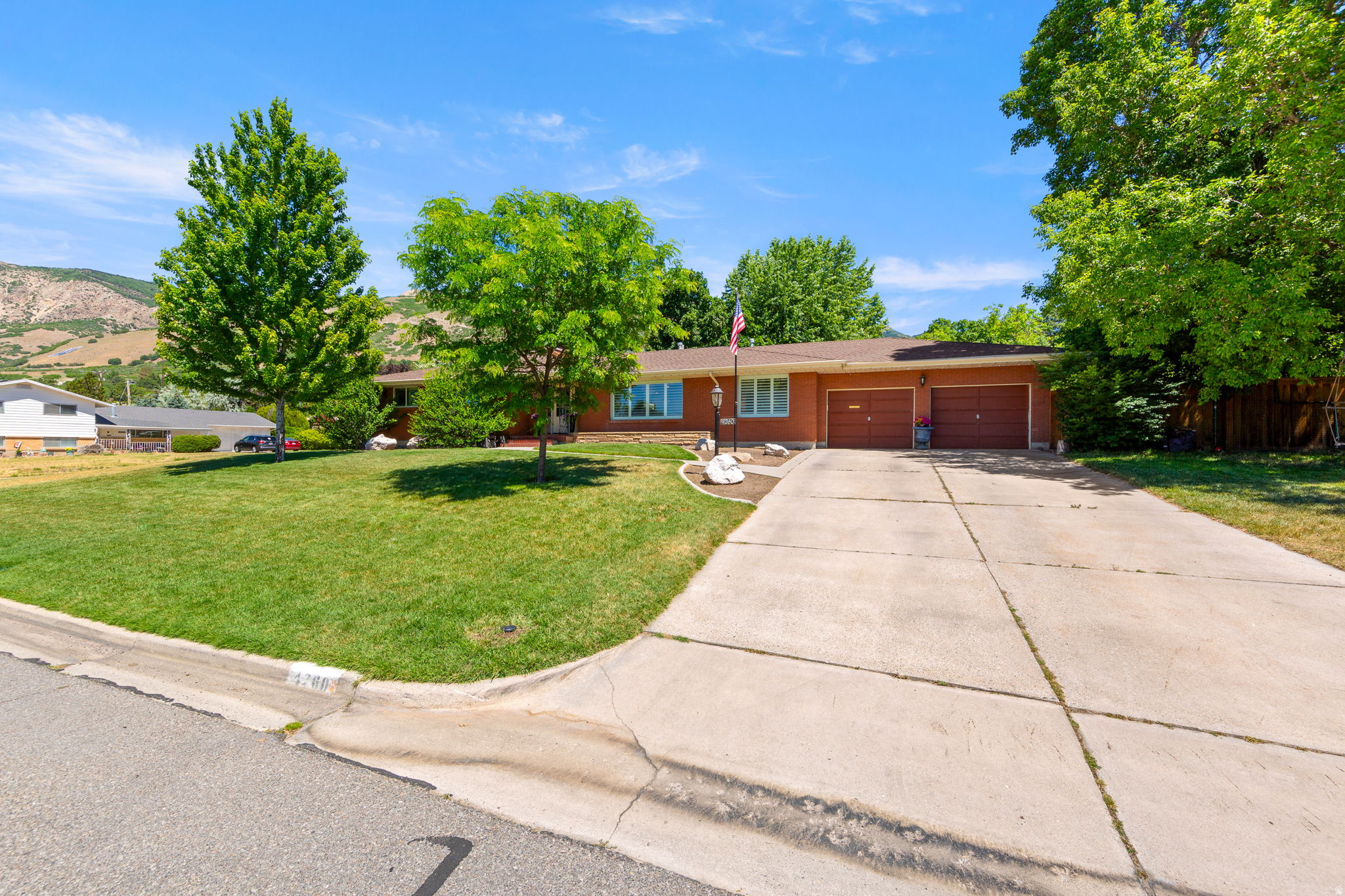 COLLEGE HEIGHTS - Residential