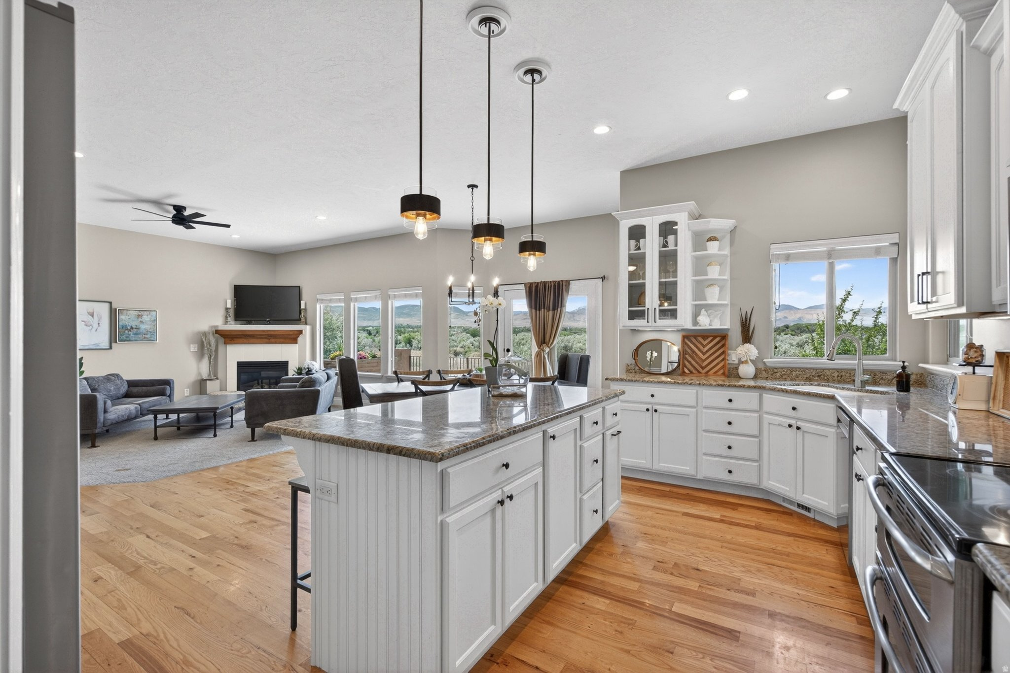 SPRING VIEW FARMS - Residential