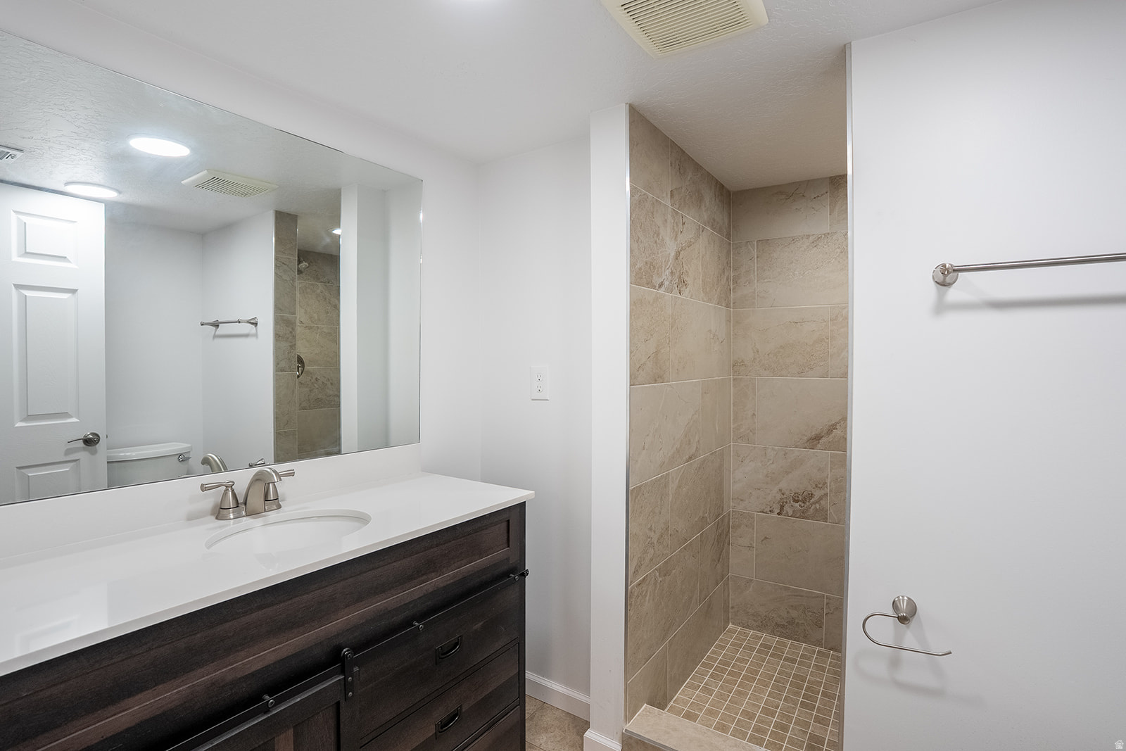 EAST CREST ESTATES - Residential
