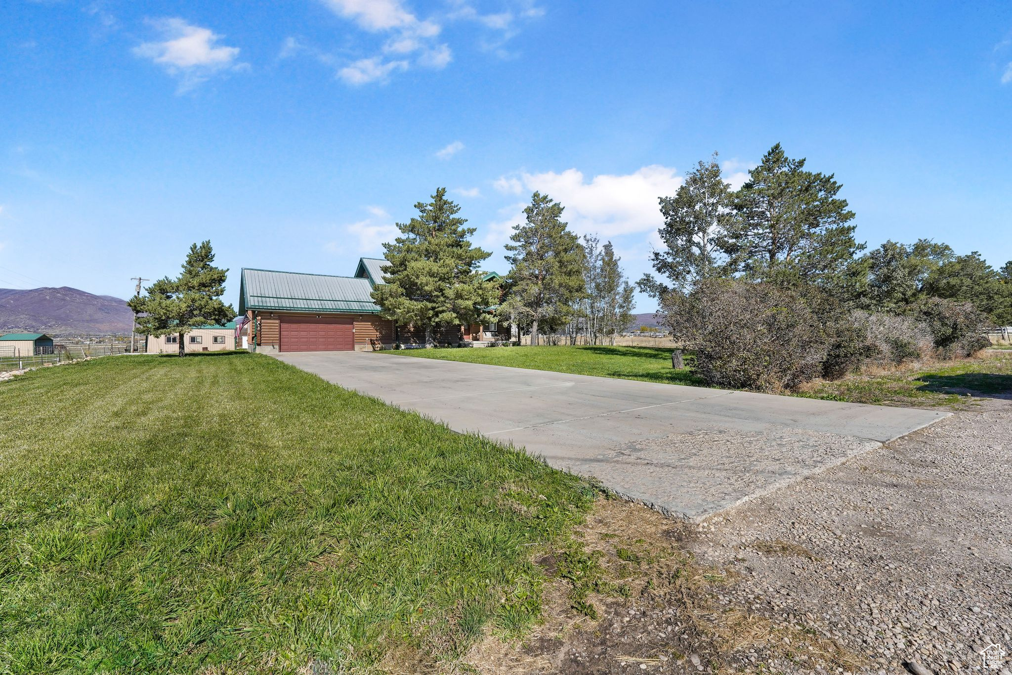DANIEL - Residential