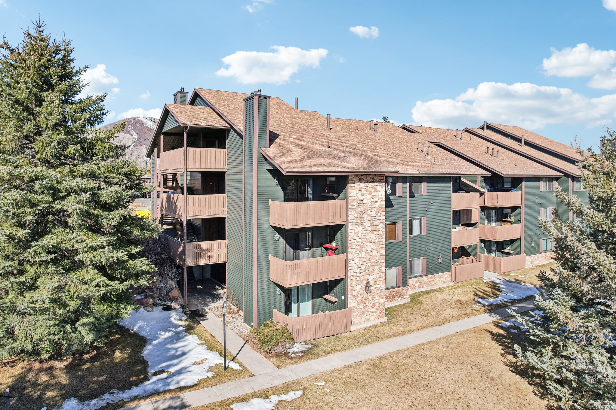 POWDERWOOD AT LANDMARK - Residential