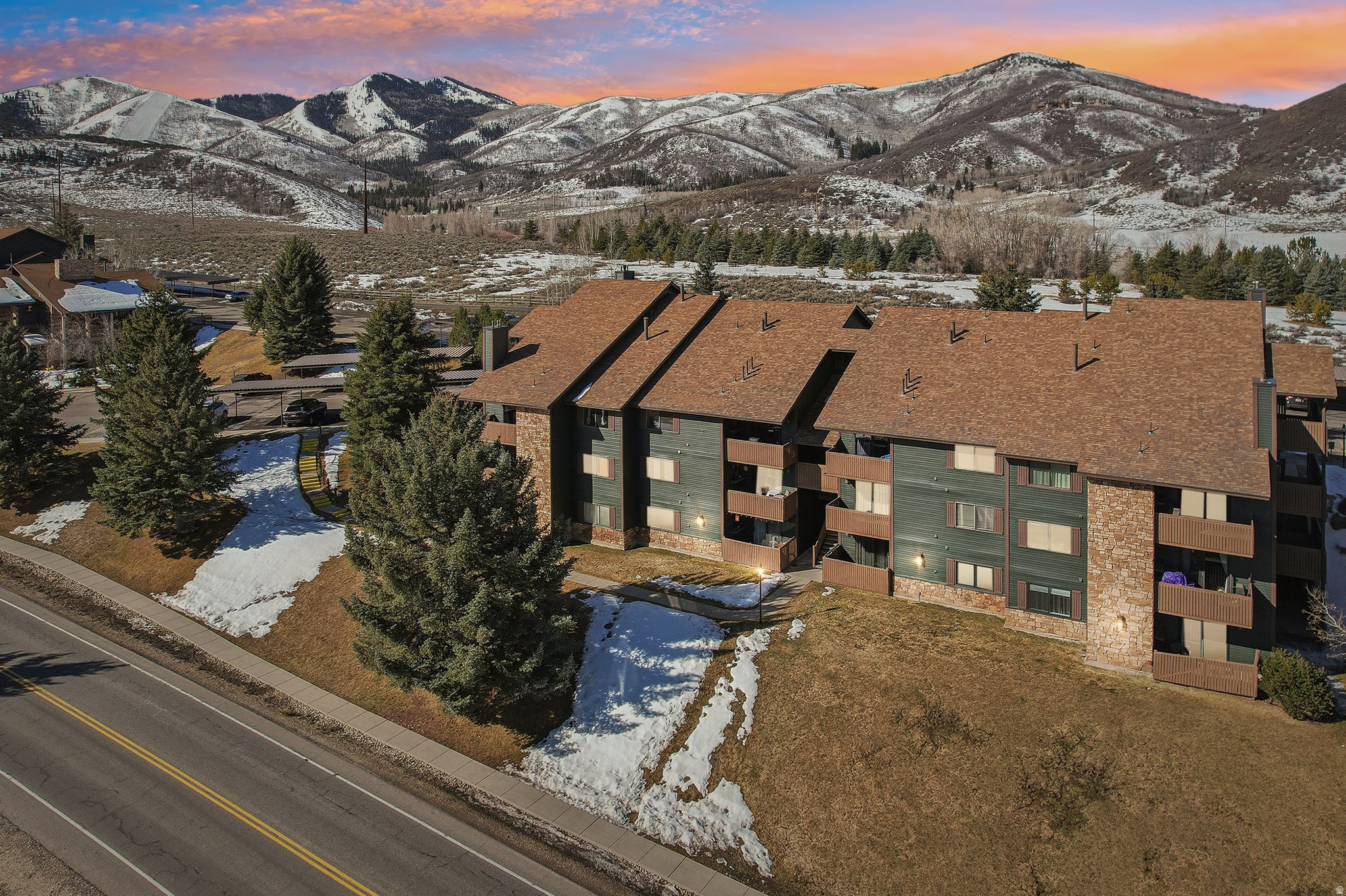 POWDERWOOD AT LANDMARK - Residential