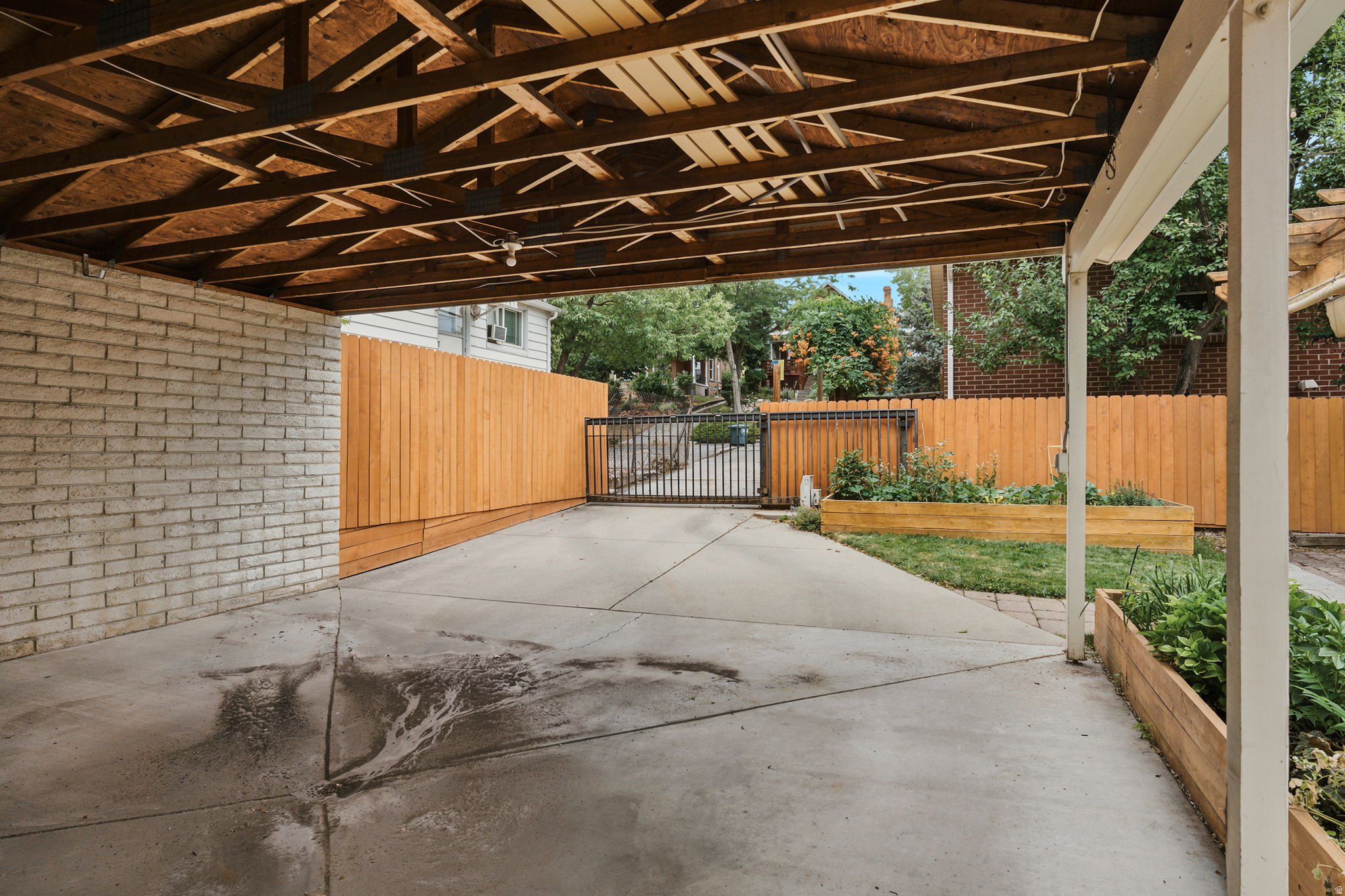 THE AVENUES - Residential
