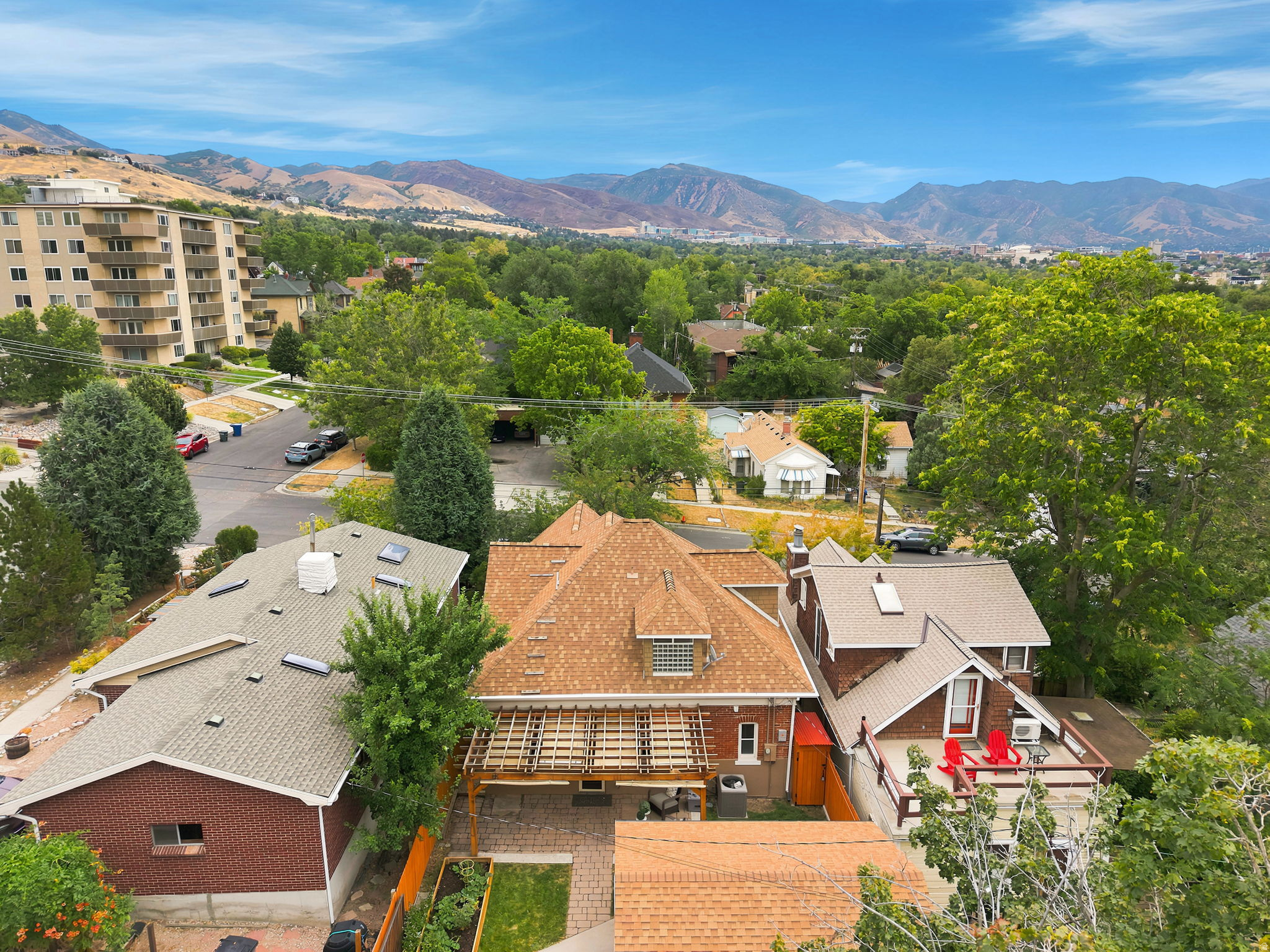 THE AVENUES - Residential
