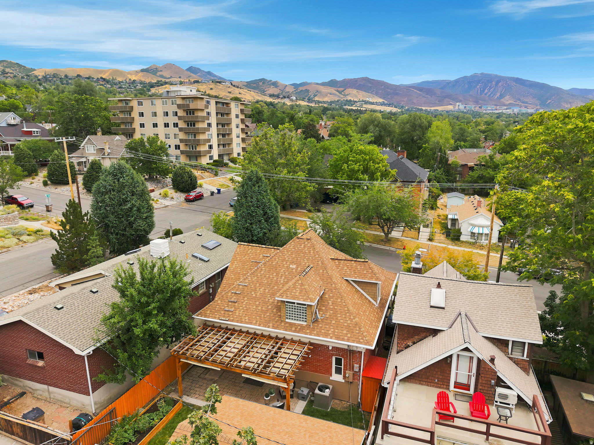 THE AVENUES - Residential