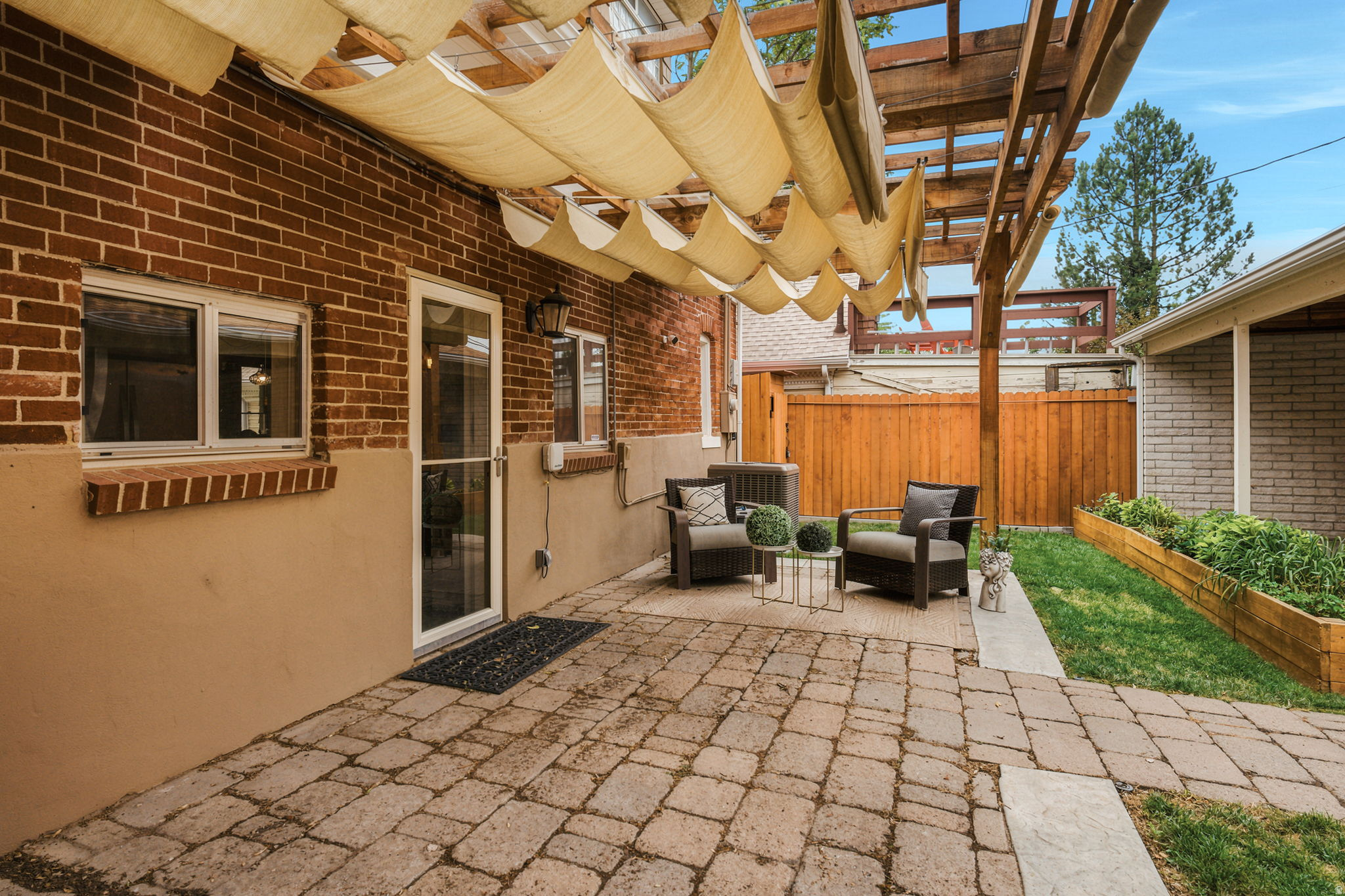 THE AVENUES - Residential