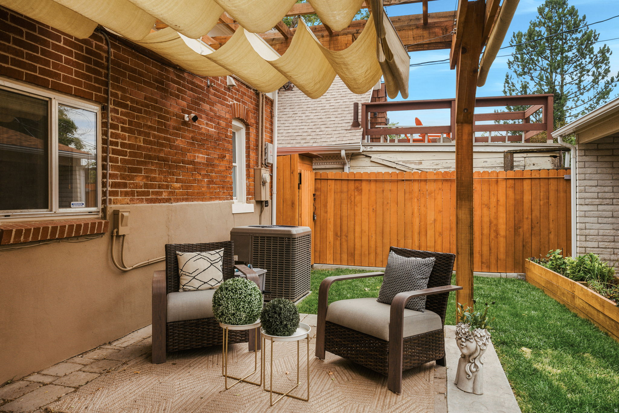 THE AVENUES - Residential