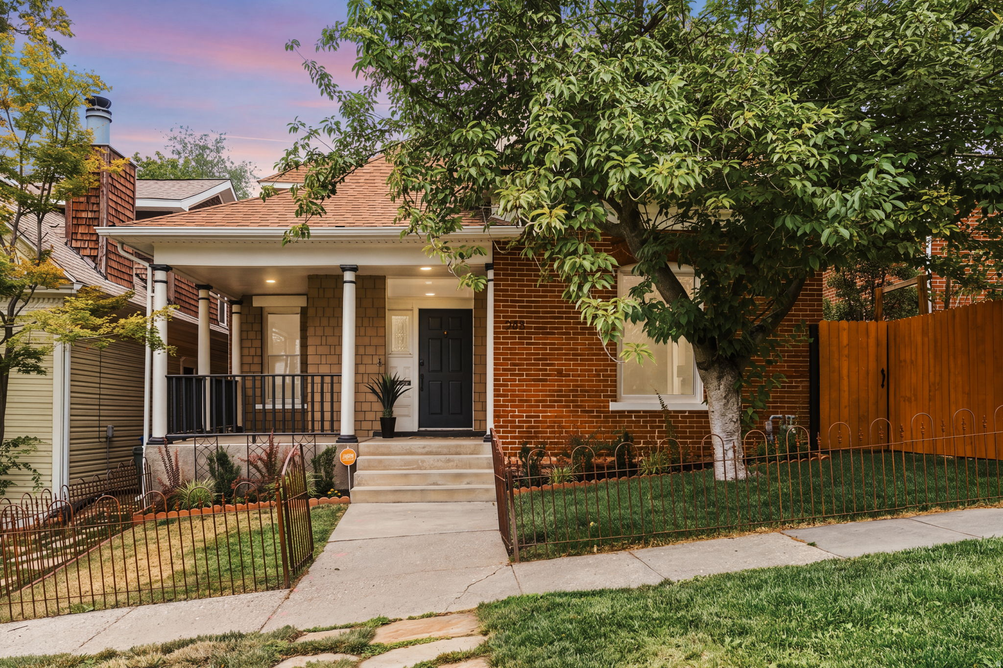THE AVENUES - Residential