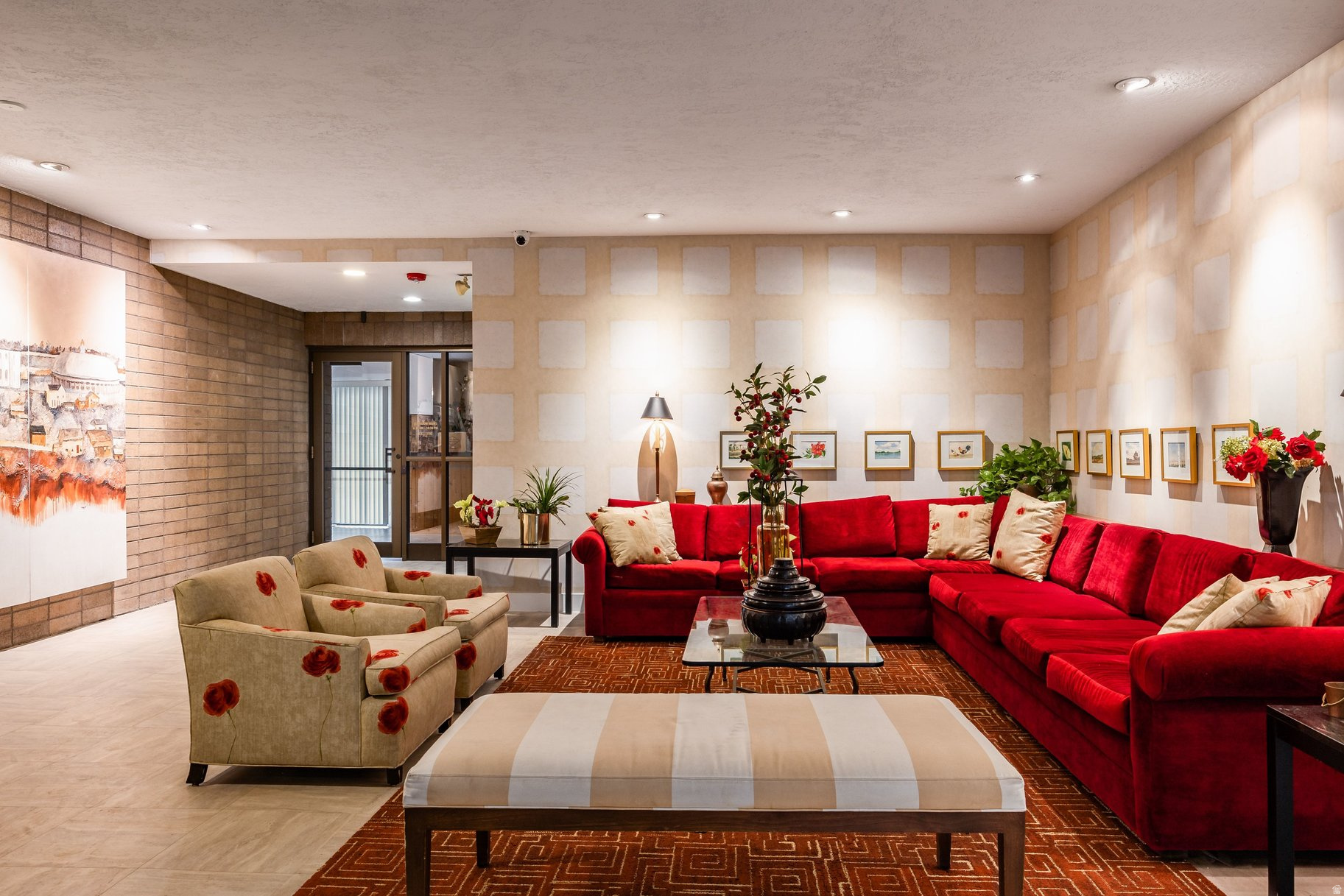TREVI TOWERS CONDM - Residential Lease