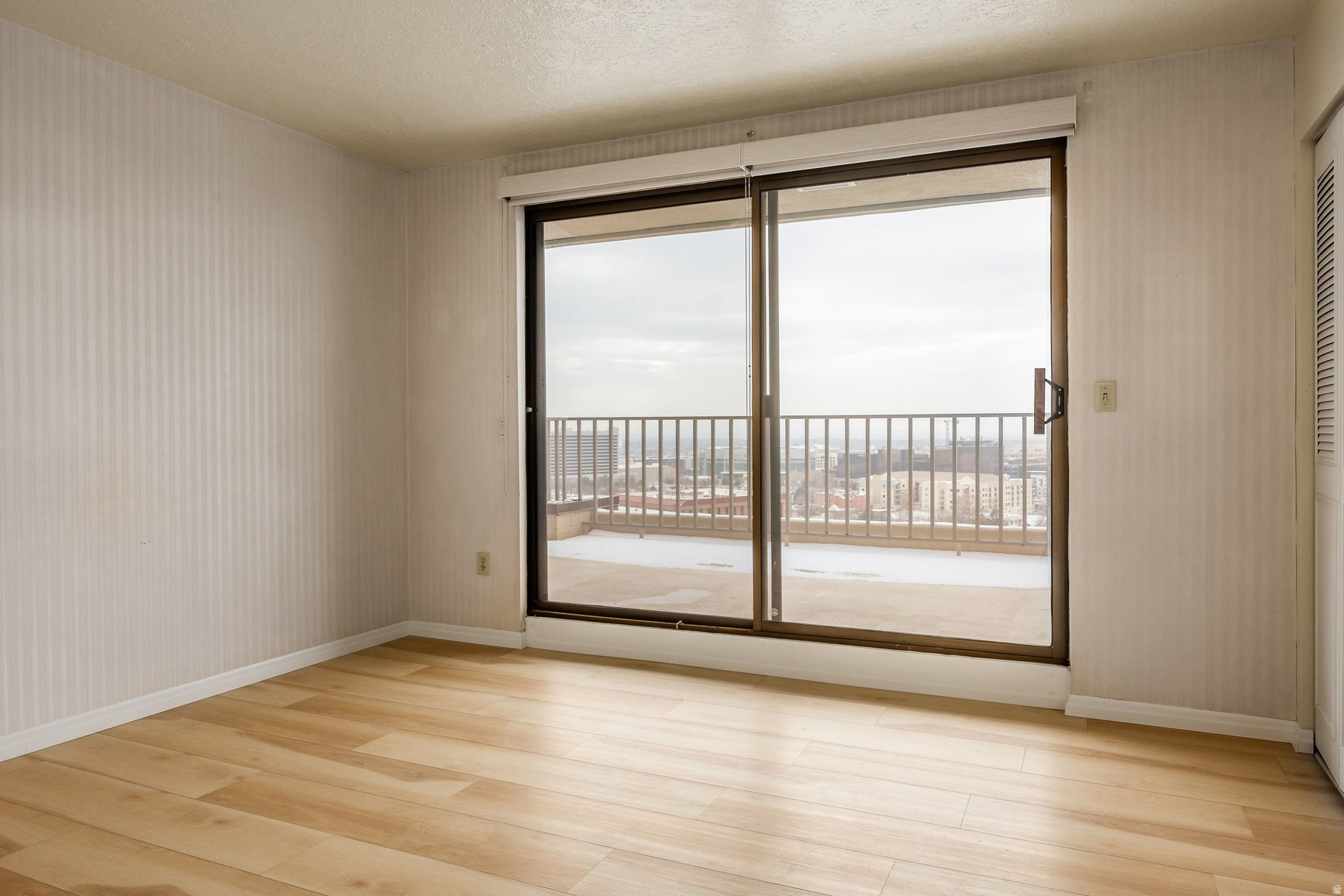 TREVI TOWERS CONDM - Residential Lease