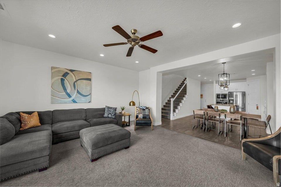 ESCAPES AT THE LEDGES PH 3 - Residential