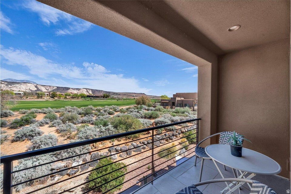 ESCAPES AT THE LEDGES PH 3 - Residential