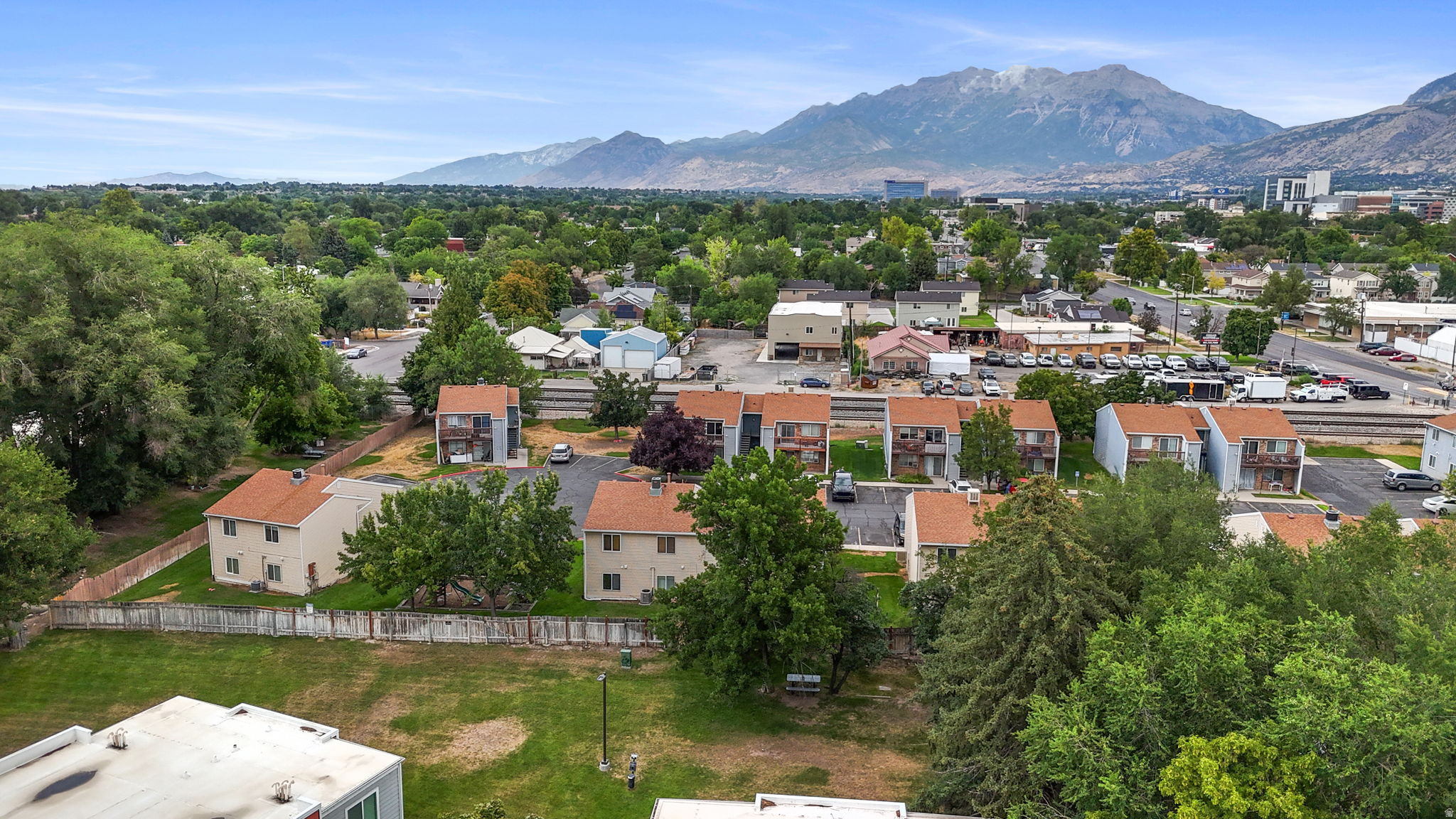 MADISON PARK - Residential