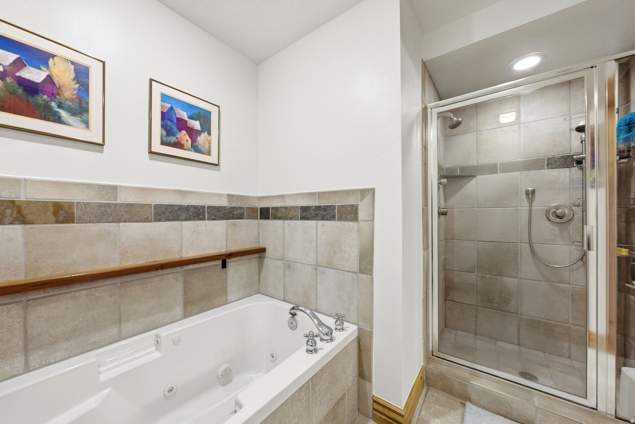 TOWN POINTE CONDOMINIUM - Residential
