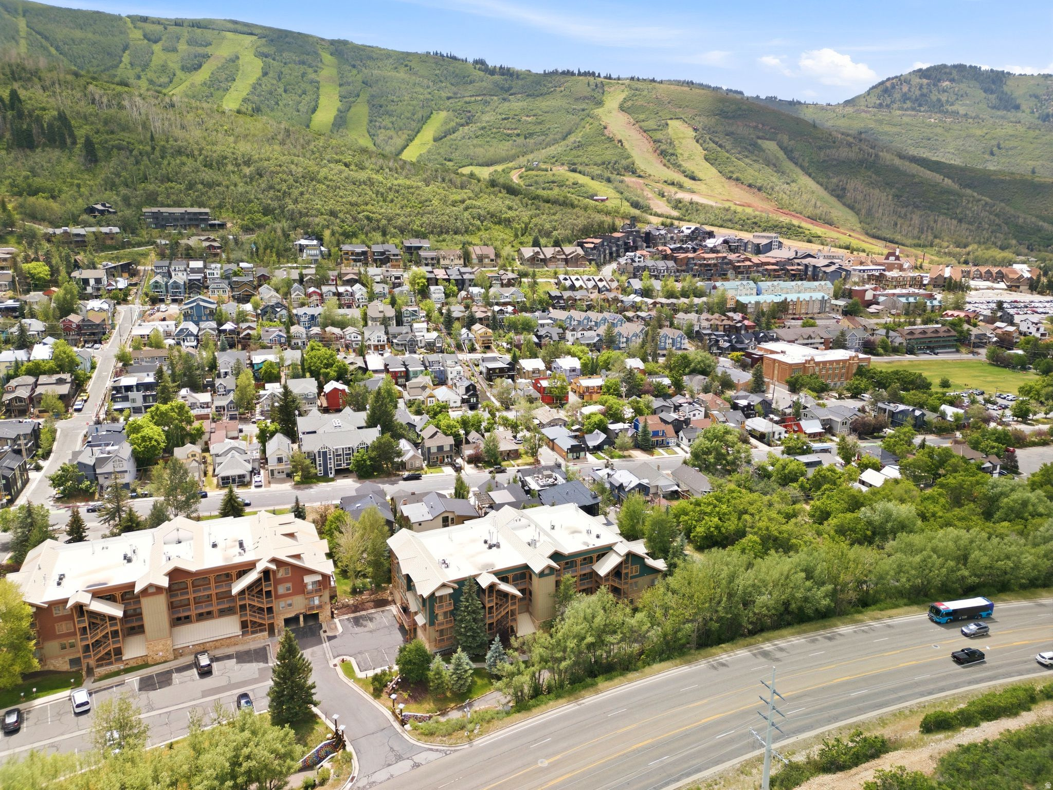 TOWN POINTE CONDOMINIUM - Residential