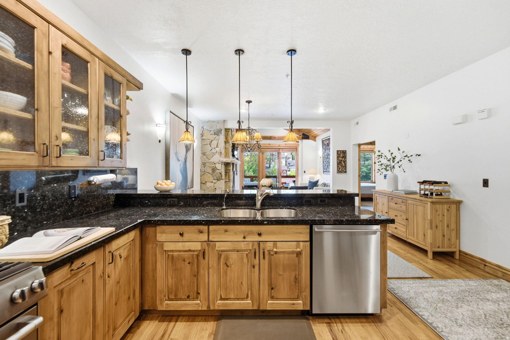 TOWN POINTE CONDOMINIUM - Residential
