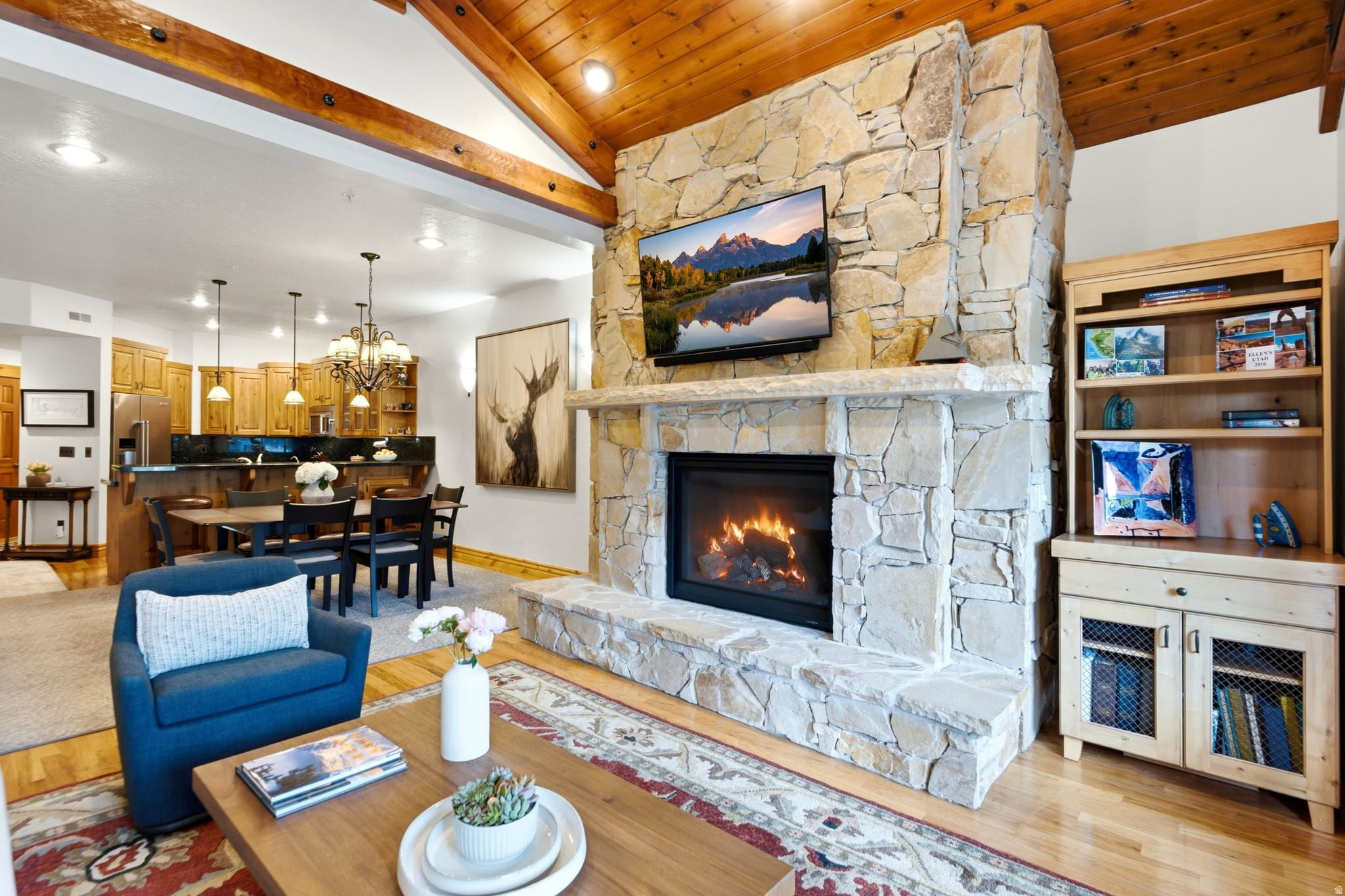 TOWN POINTE CONDOMINIUM - Residential