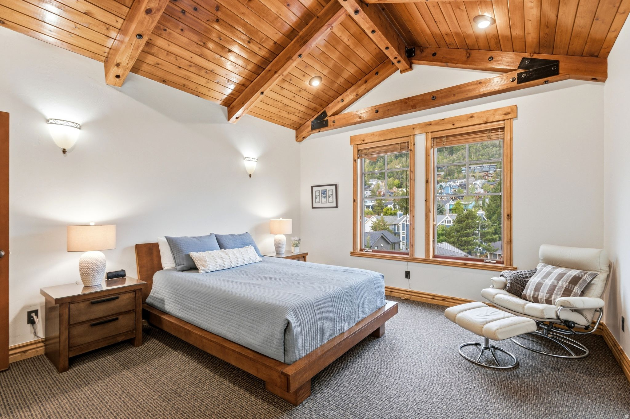TOWN POINTE CONDOMINIUM - Residential