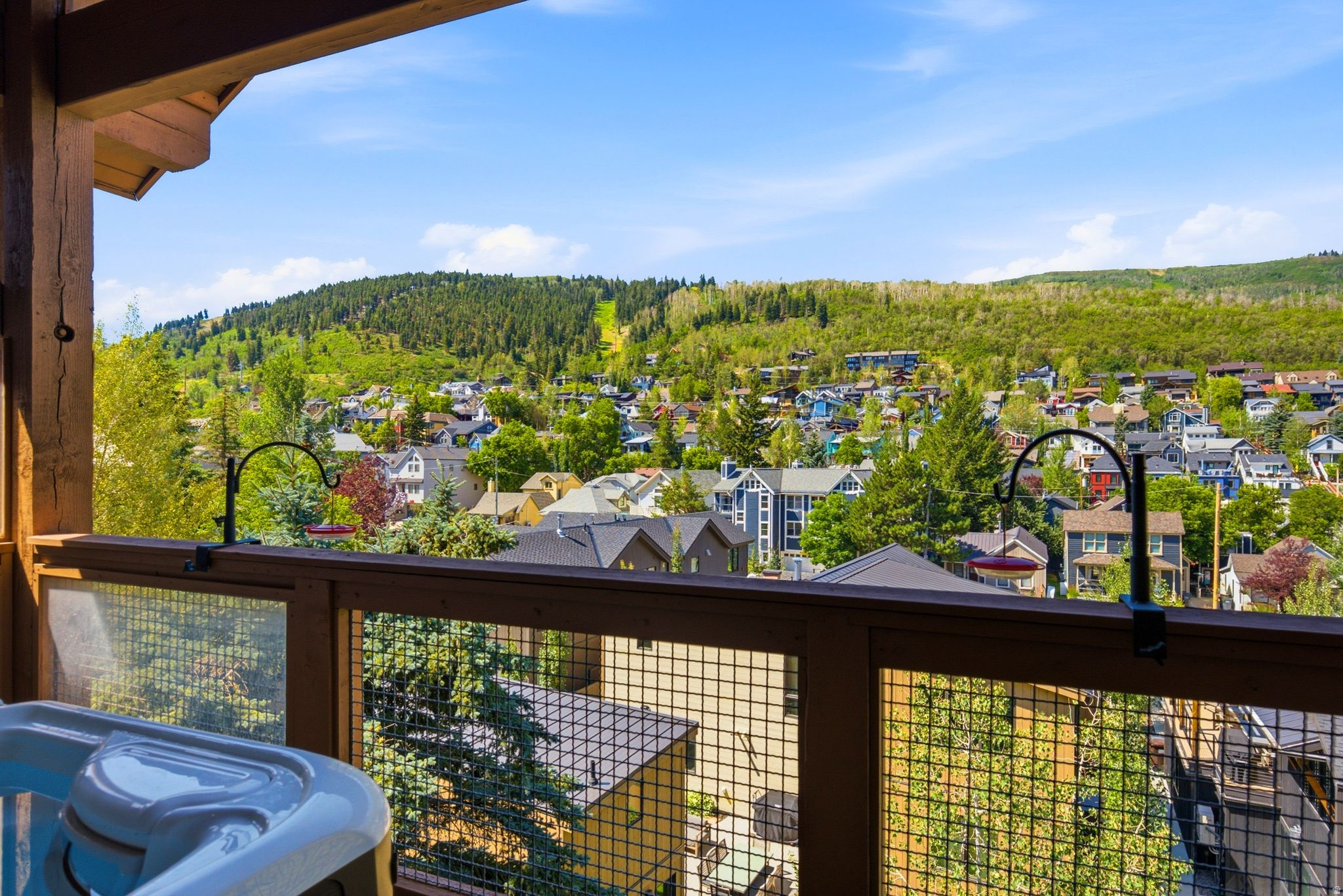 TOWN POINTE CONDOMINIUM - Residential