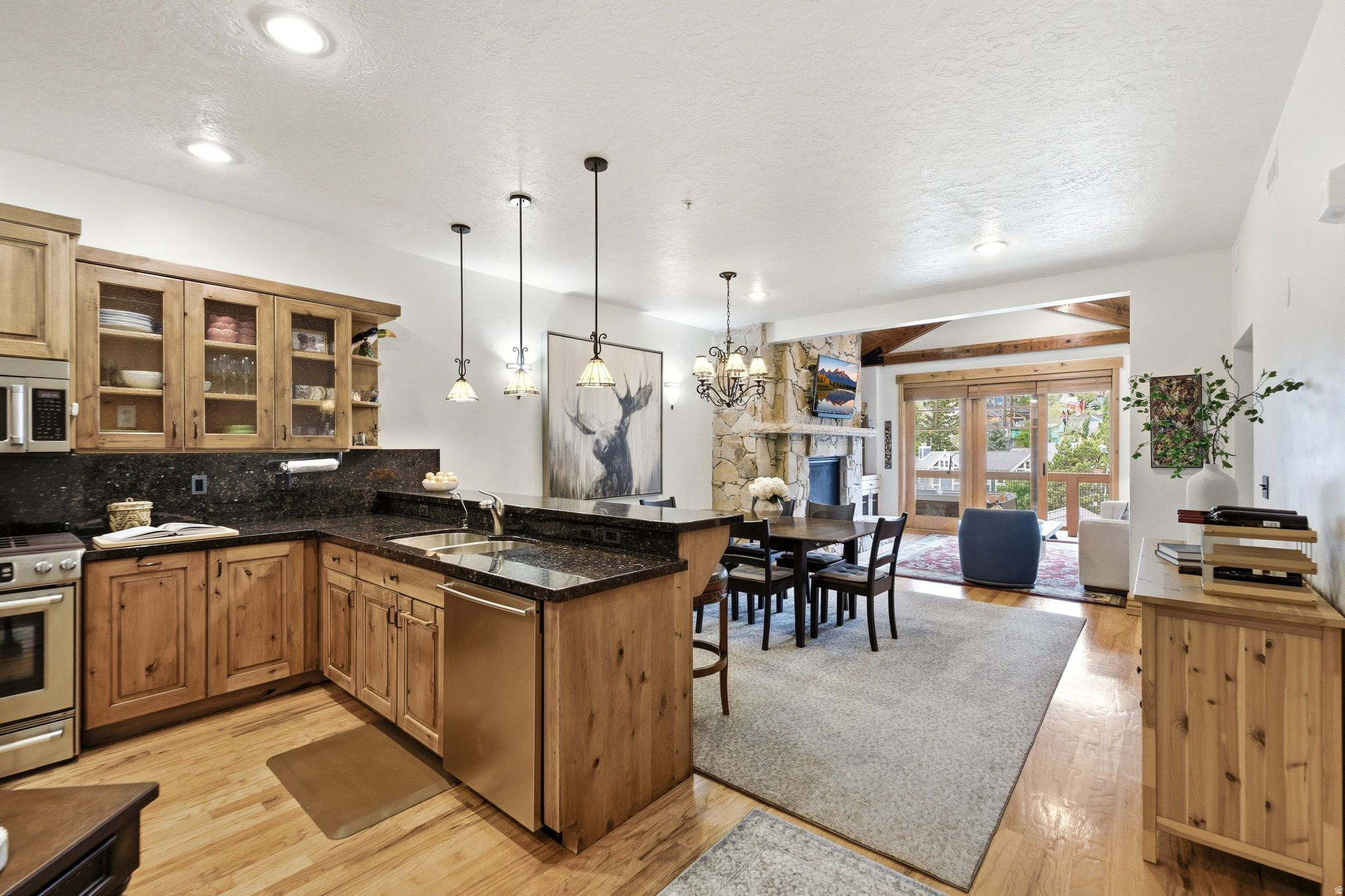 TOWN POINTE CONDOMINIUM - Residential