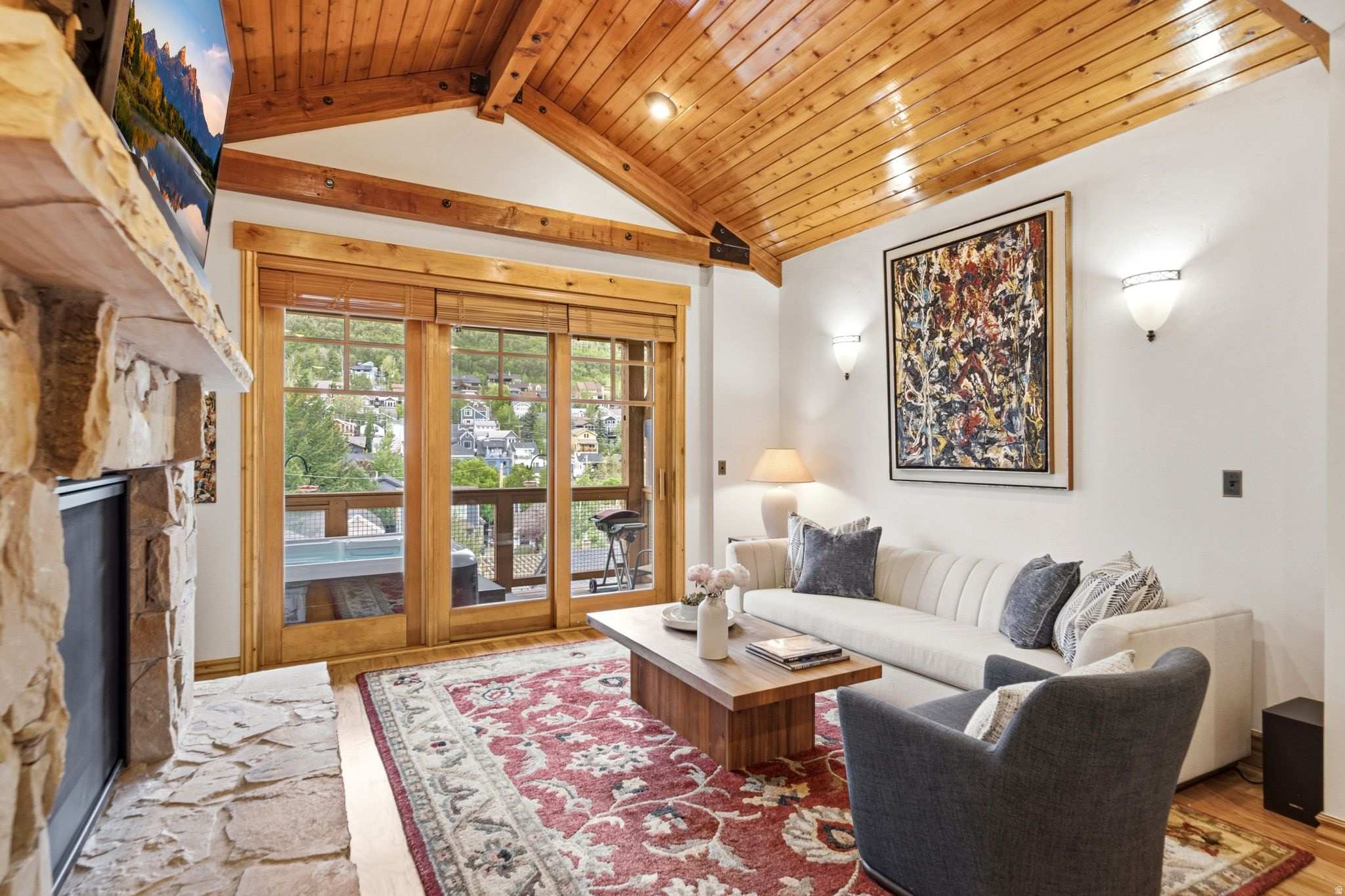 TOWN POINTE CONDOMINIUM - Residential