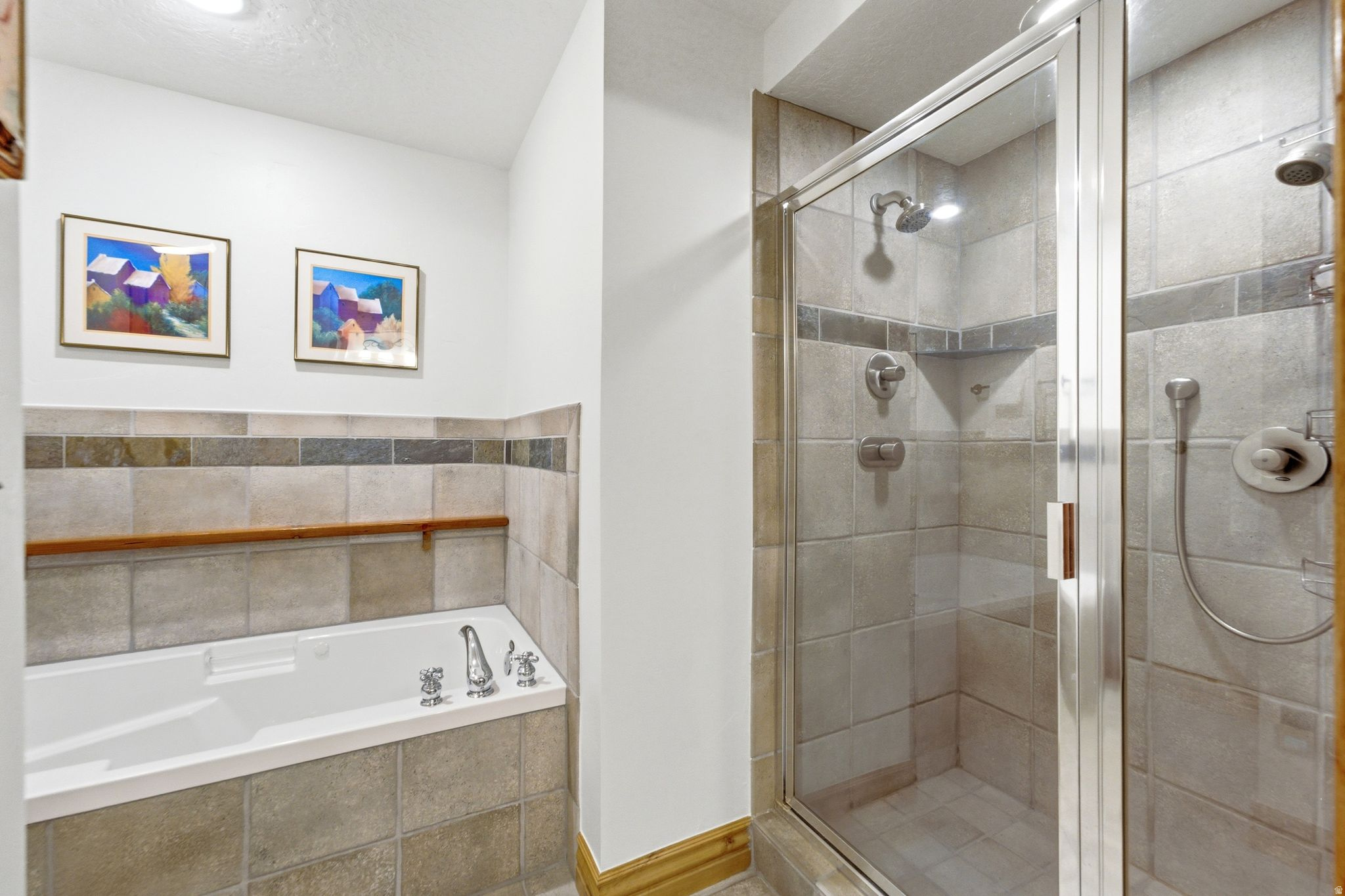 TOWN POINTE CONDOMINIUM - Residential