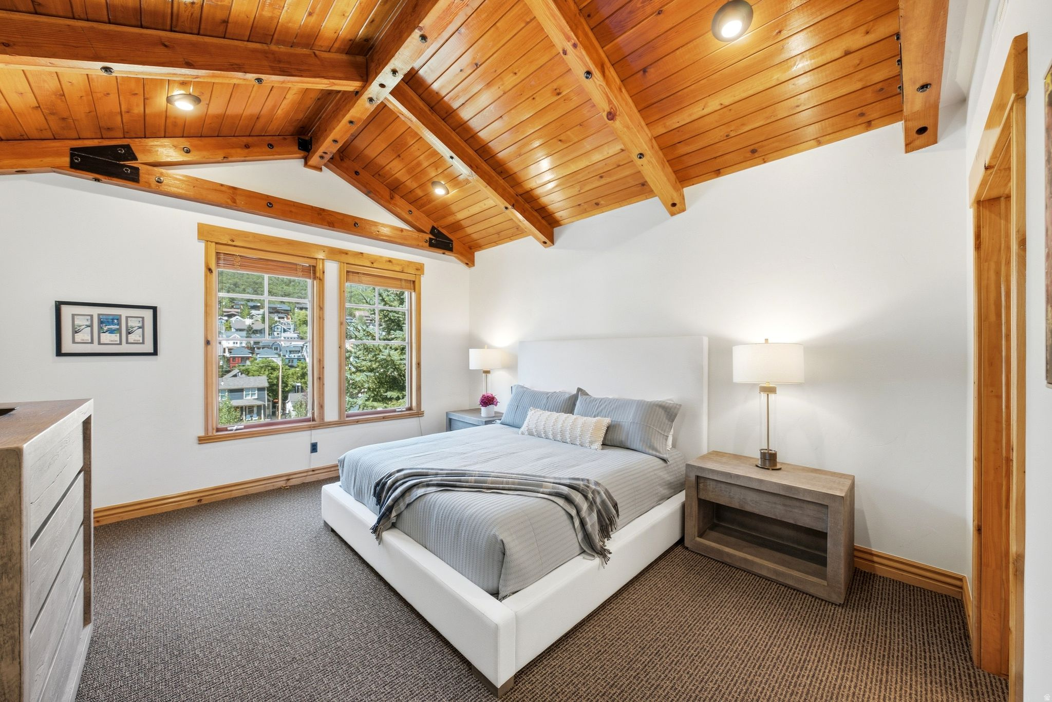 TOWN POINTE CONDOMINIUM - Residential