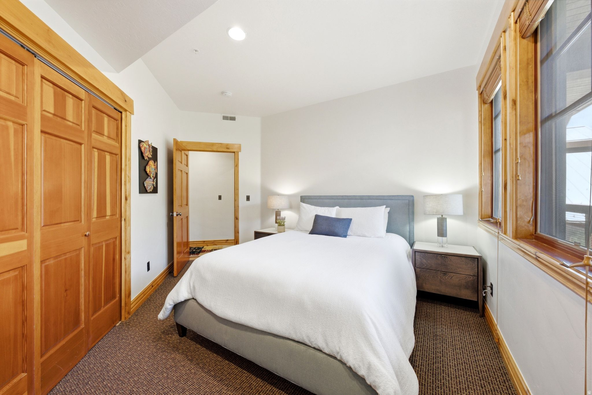 TOWN POINTE CONDOMINIUM - Residential