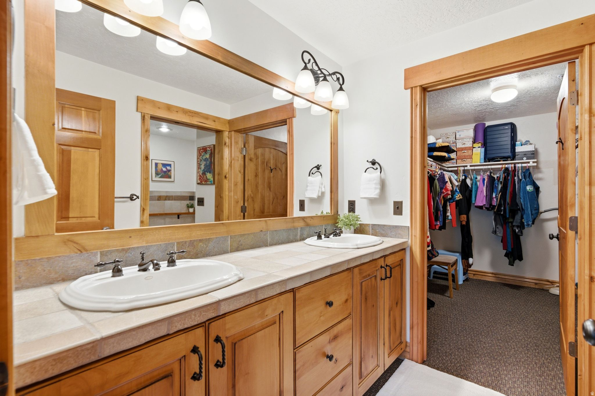 TOWN POINTE CONDOMINIUM - Residential