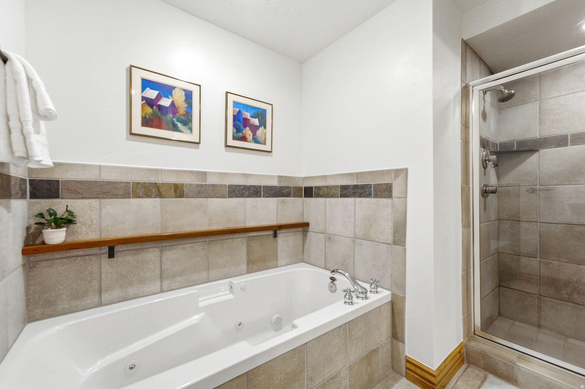 TOWN POINTE CONDOMINIUM - Residential