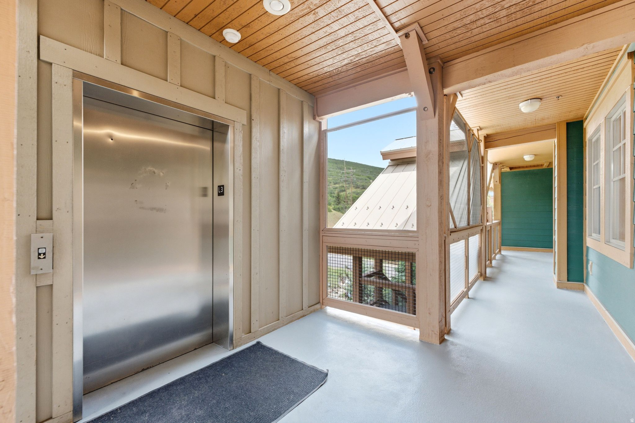 TOWN POINTE CONDOMINIUM - Residential