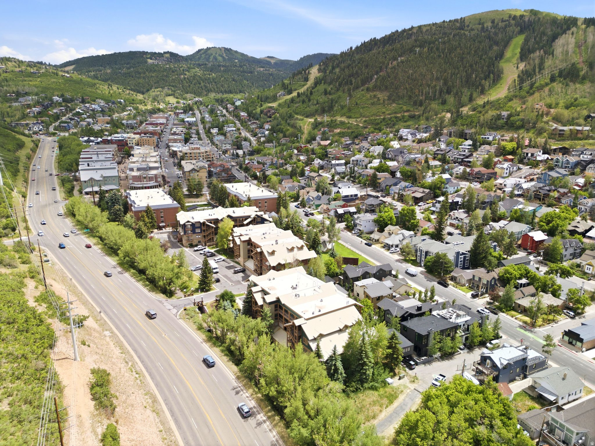 TOWN POINTE CONDOMINIUM - Residential