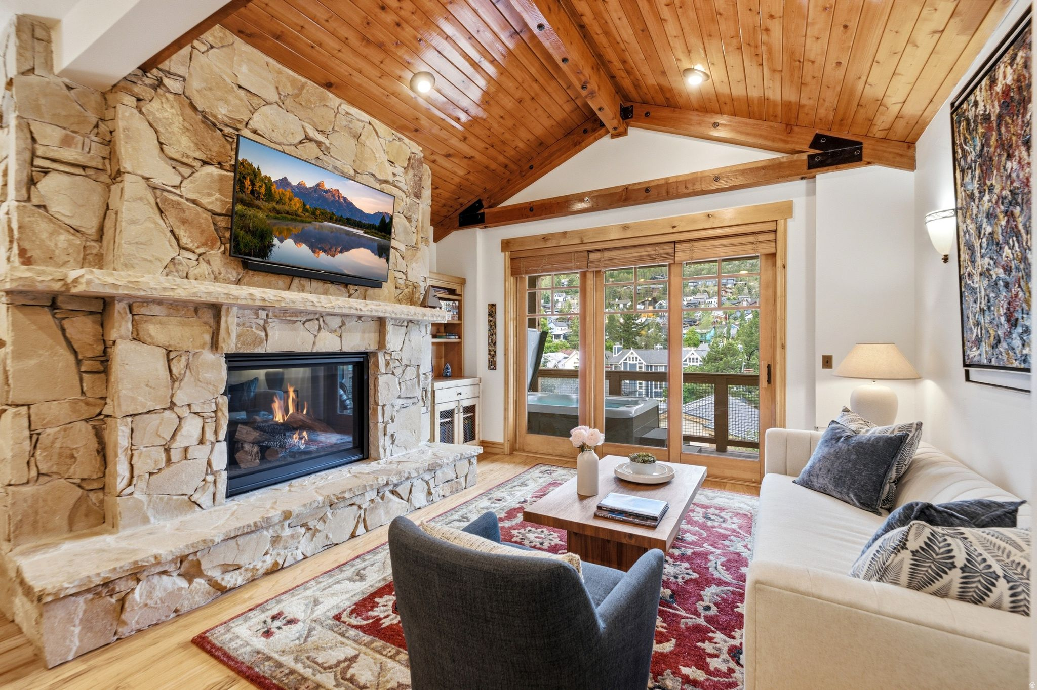 TOWN POINTE CONDOMINIUM - Residential