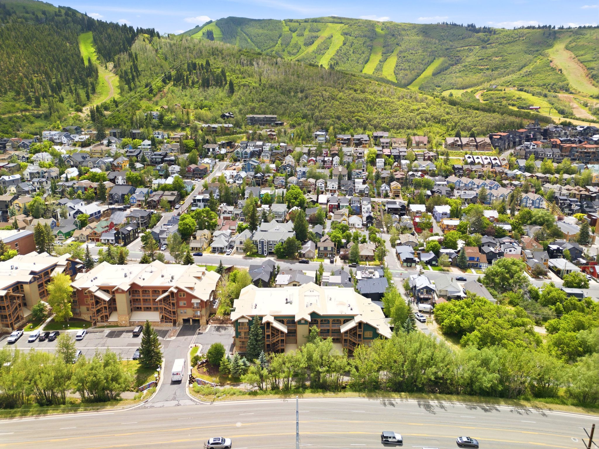 TOWN POINTE CONDOMINIUM - Residential