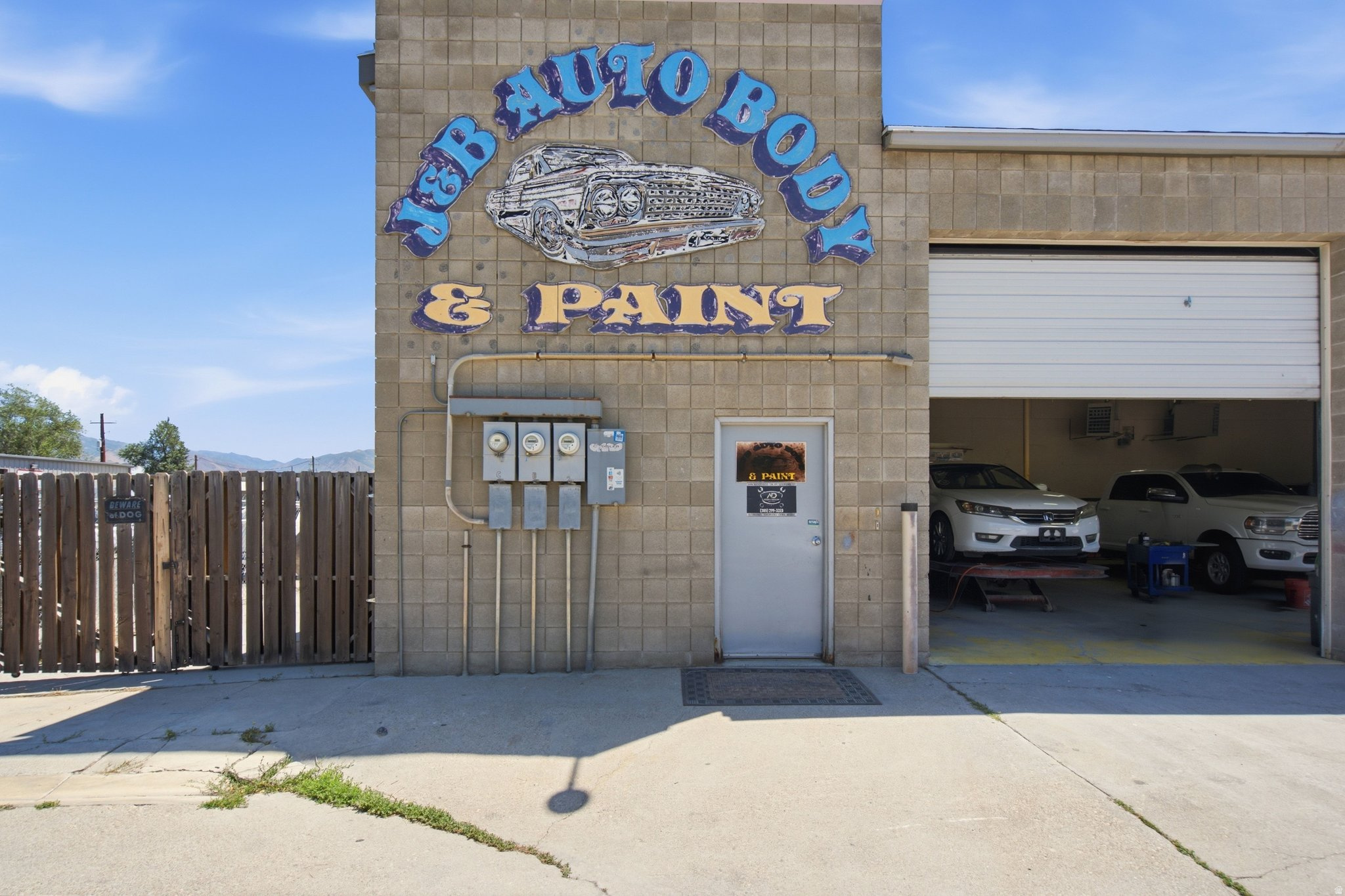 LINCOLN - Commercial Sale