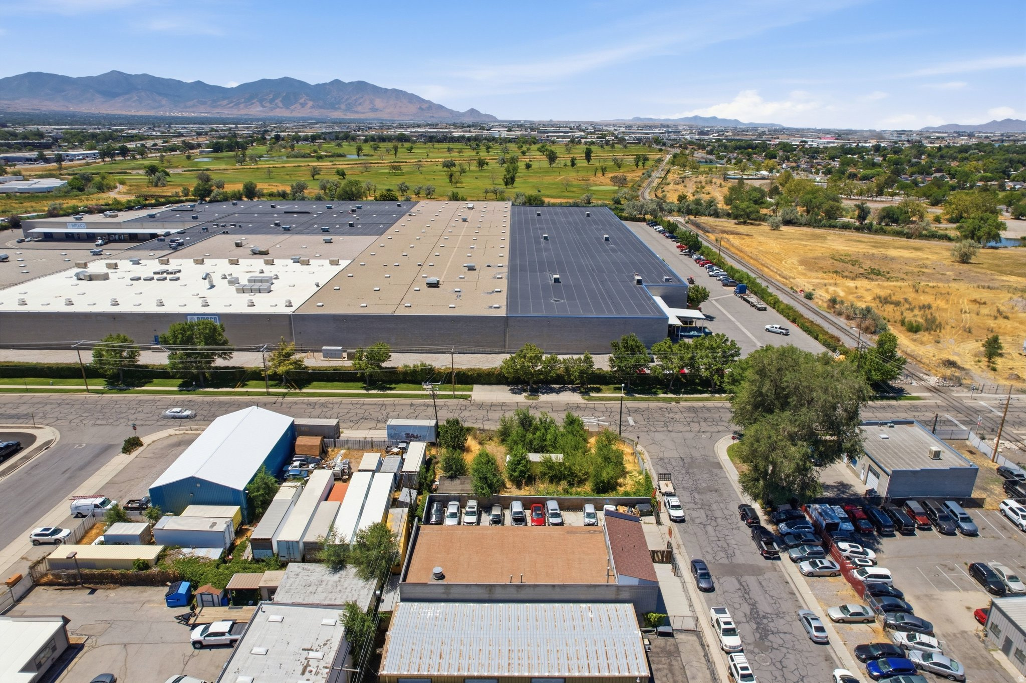 LINCOLN - Commercial Sale