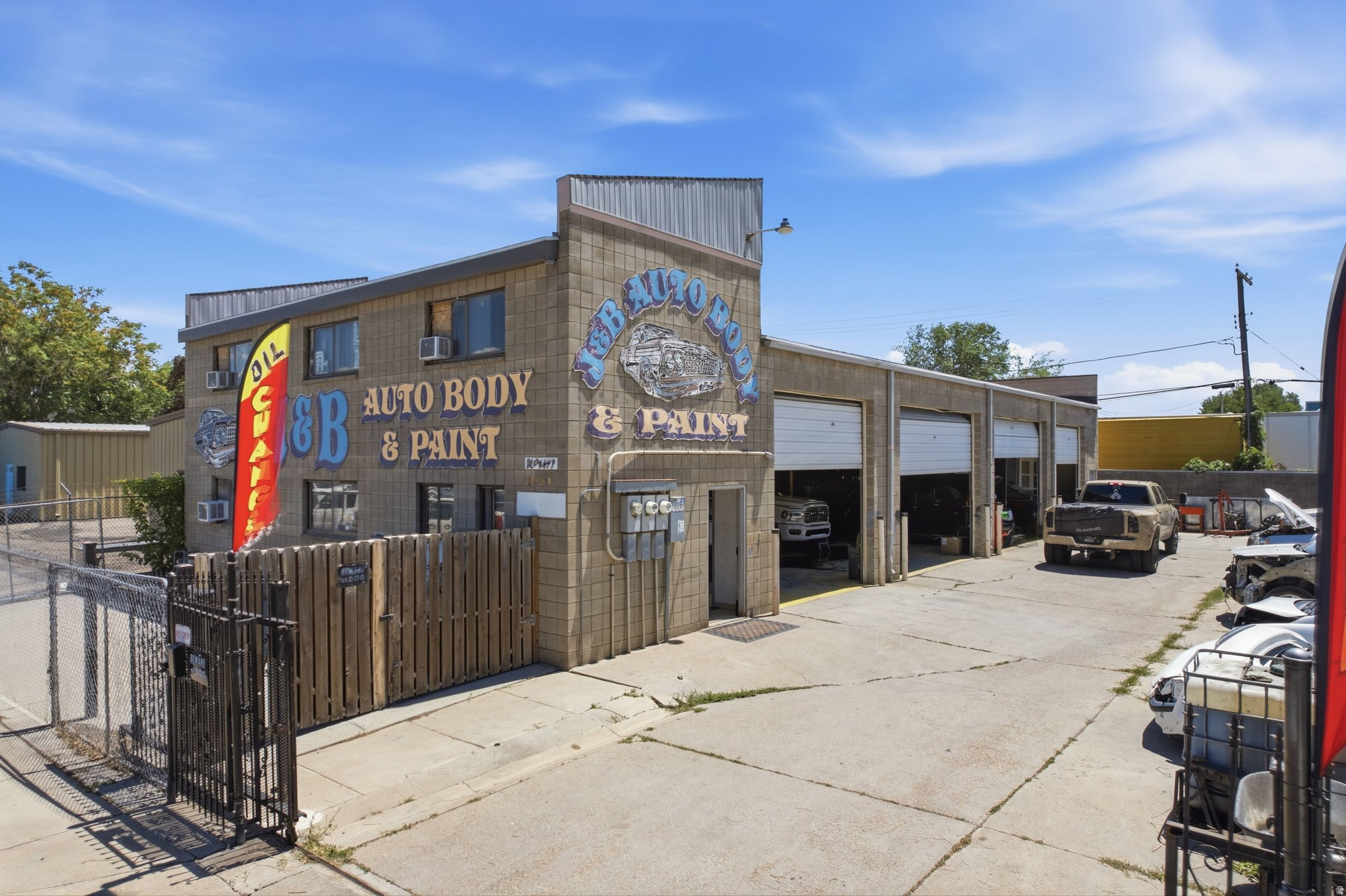 LINCOLN - Commercial Sale