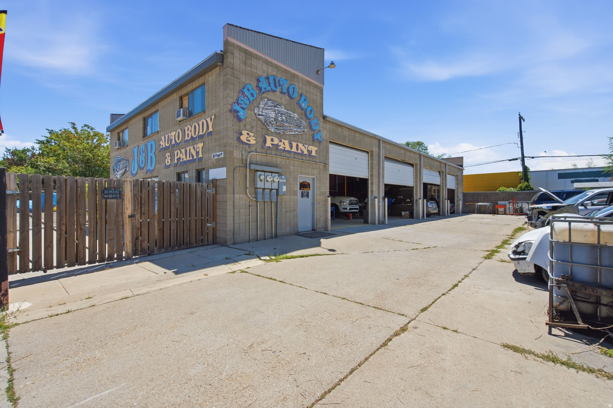 LINCOLN - Commercial Sale
