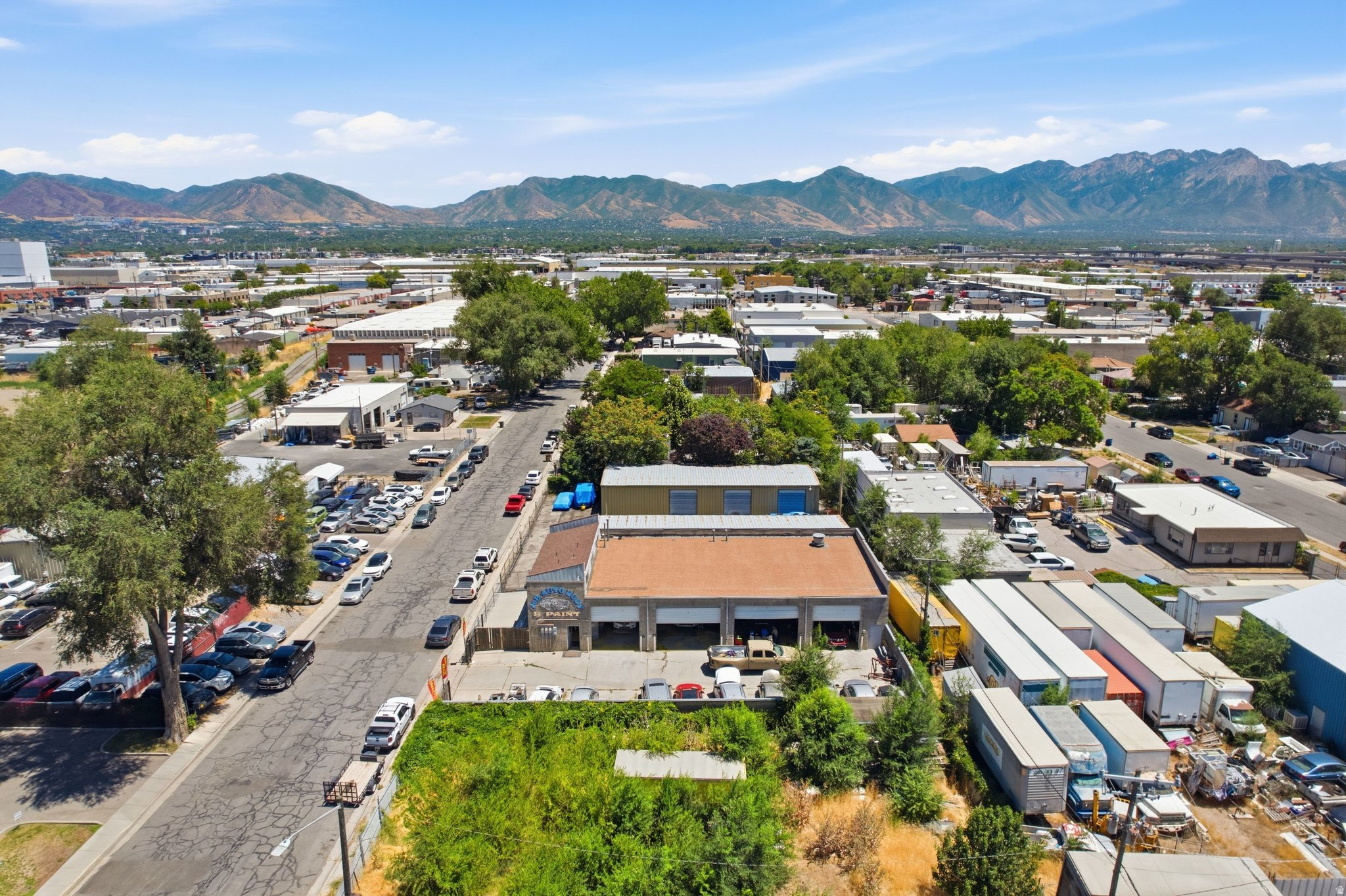 LINCOLN - Commercial Sale