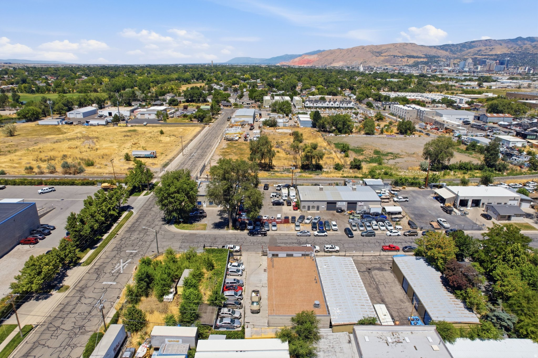 LINCOLN - Commercial Sale