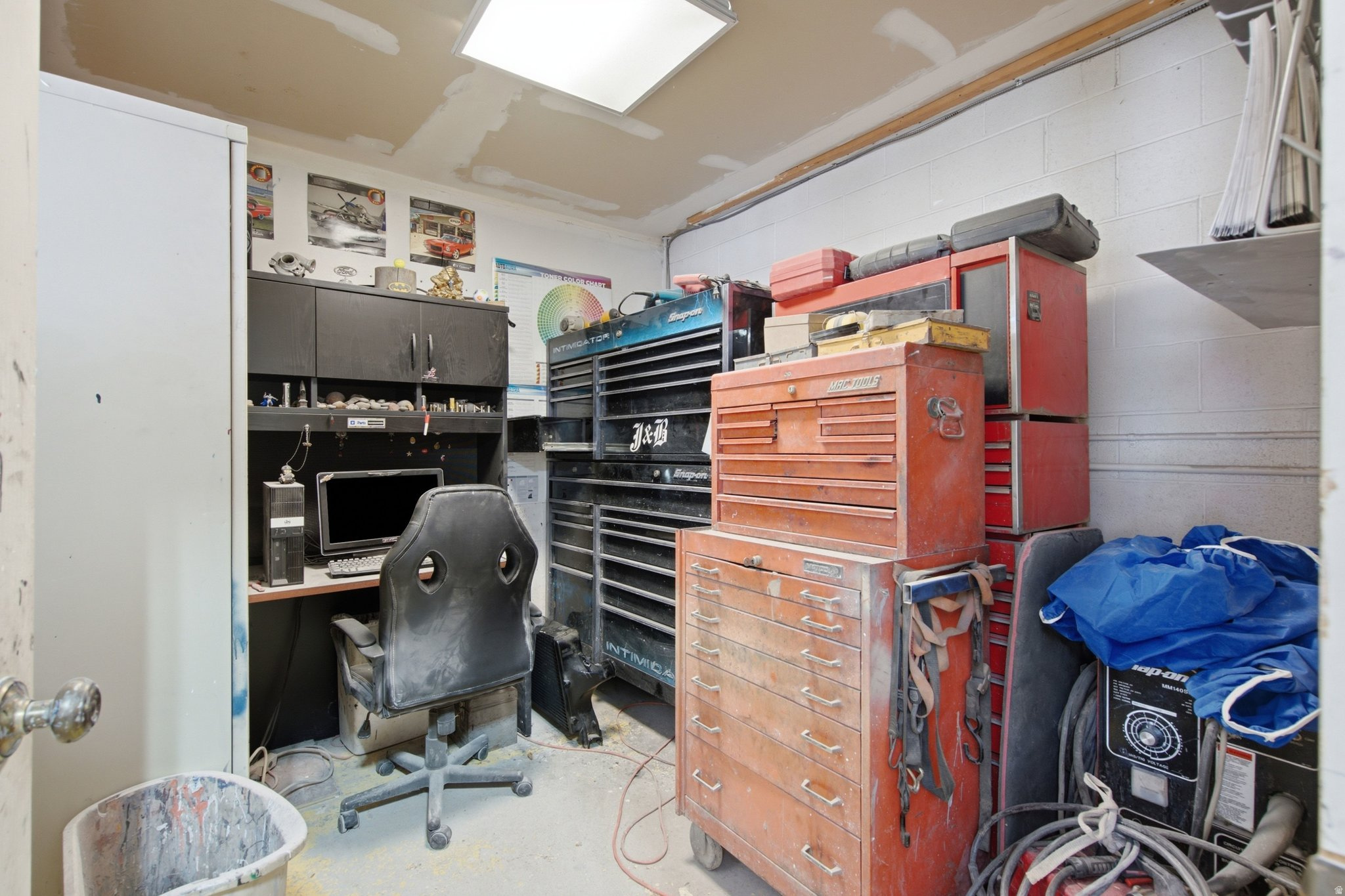 LINCOLN - Commercial Sale