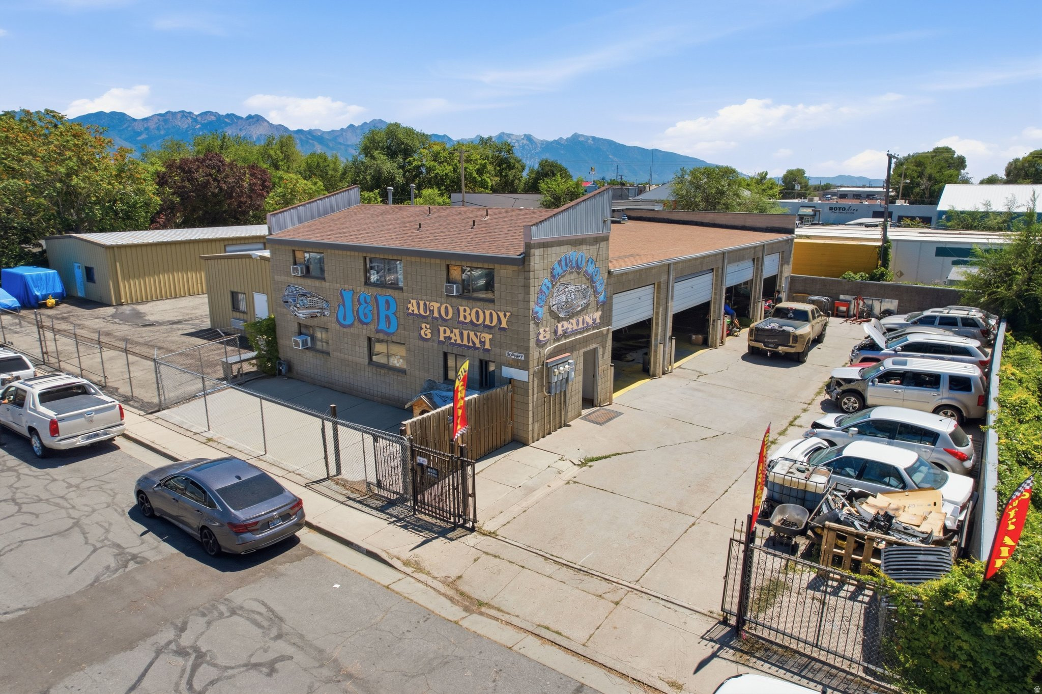 LINCOLN - Commercial Sale