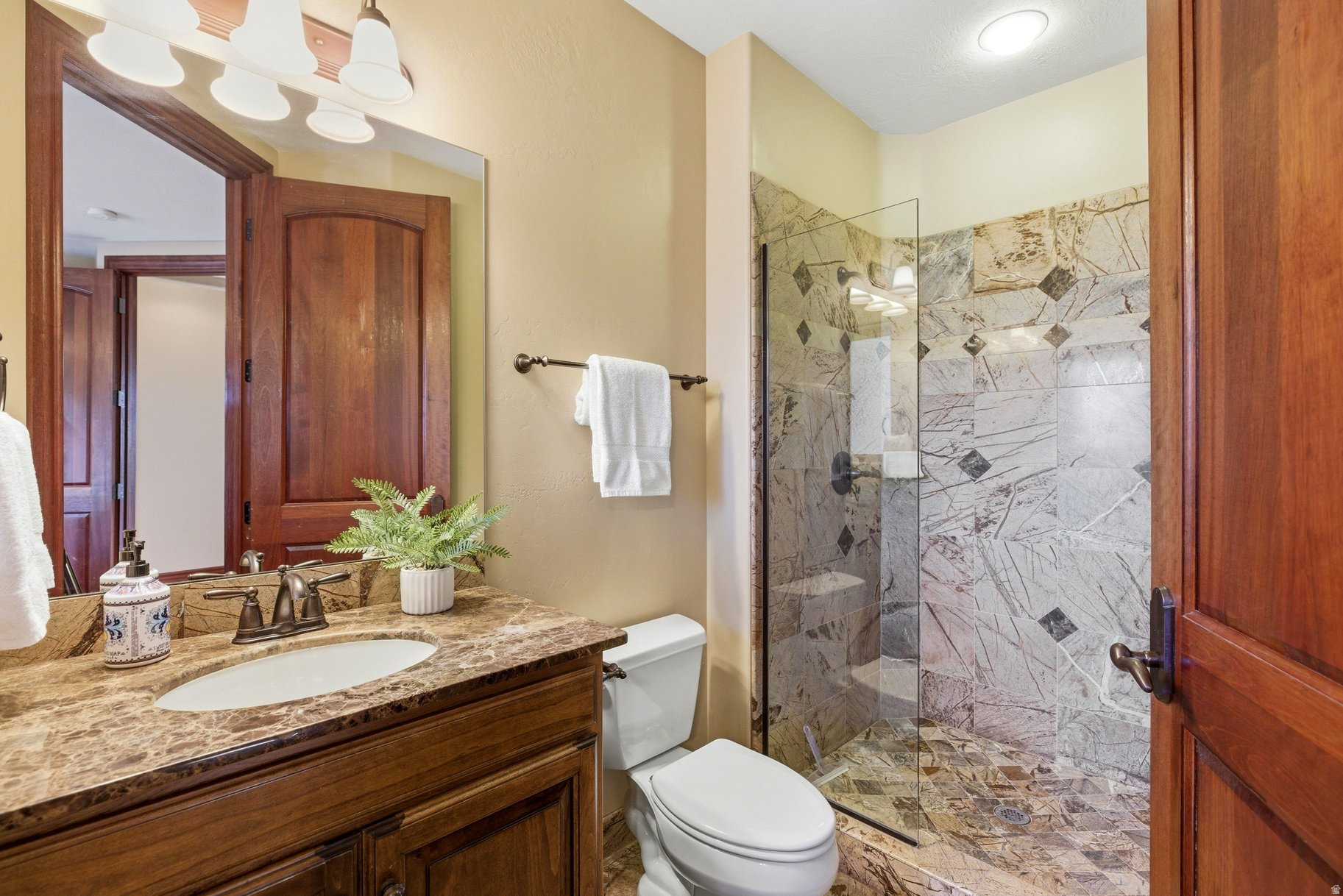 CORAL CANYON 1 - Residential