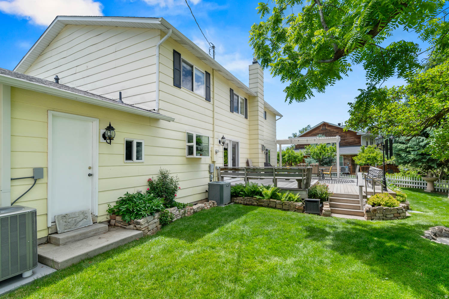 KING CLARION HILLS - Residential
