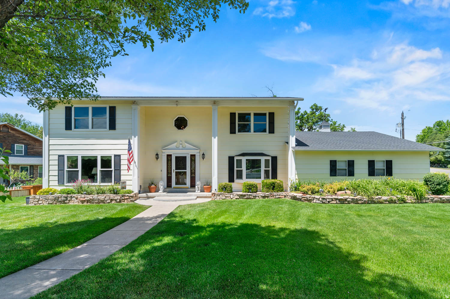 KING CLARION HILLS - Residential