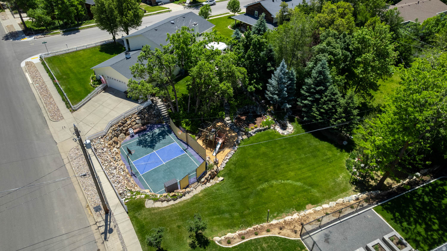 KING CLARION HILLS - Residential