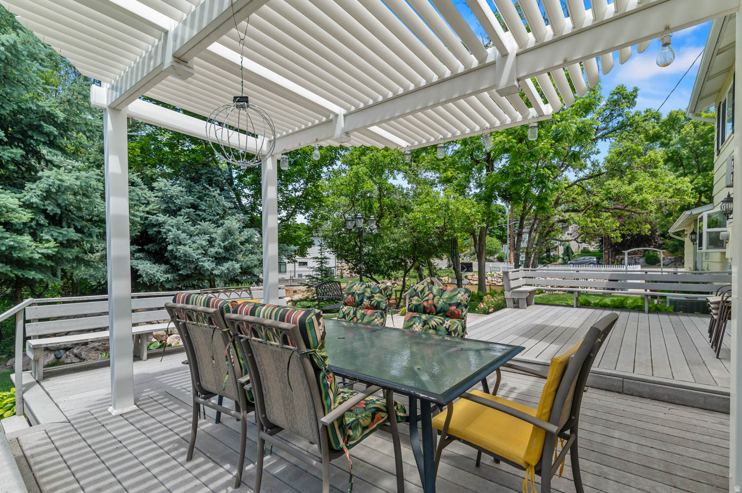 KING CLARION HILLS - Residential