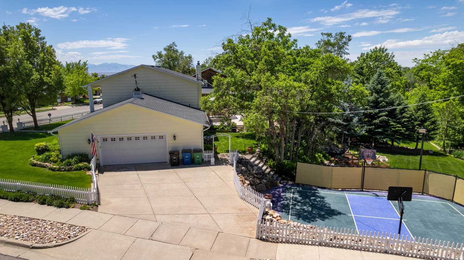 KING CLARION HILLS - Residential