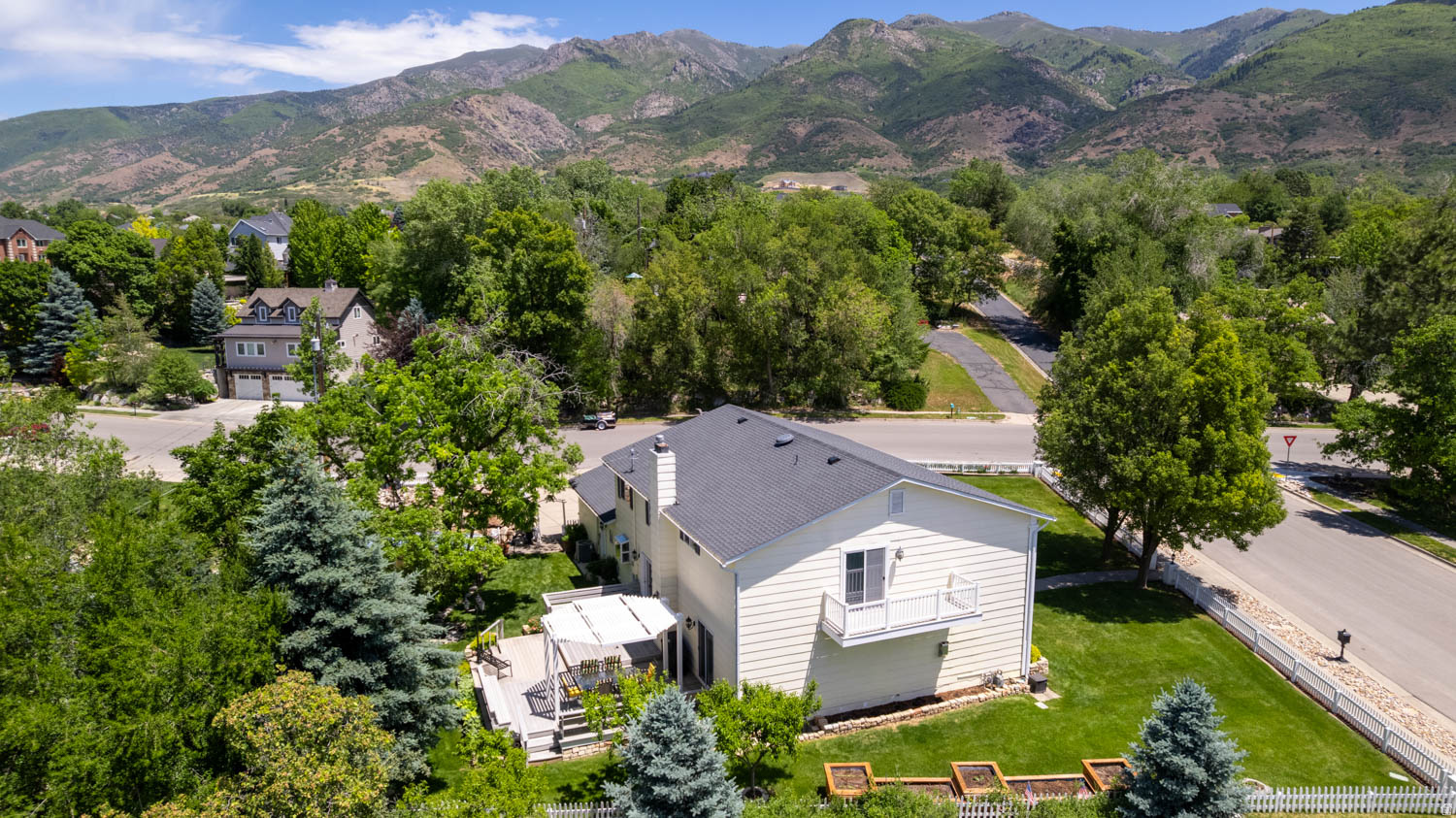 KING CLARION HILLS - Residential